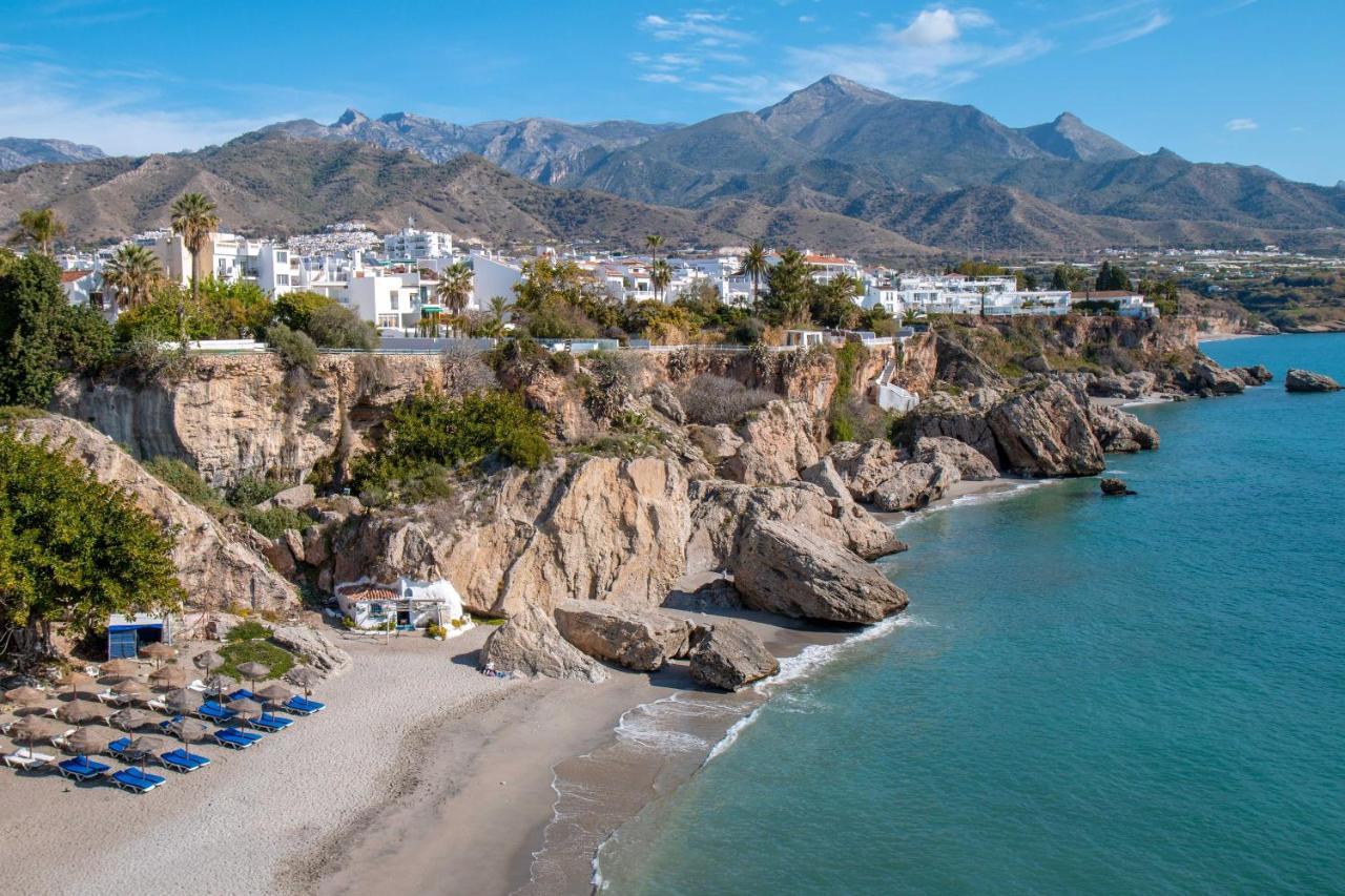 Apartamentos en Plaza de España Recién construidos Nerja Esterno foto