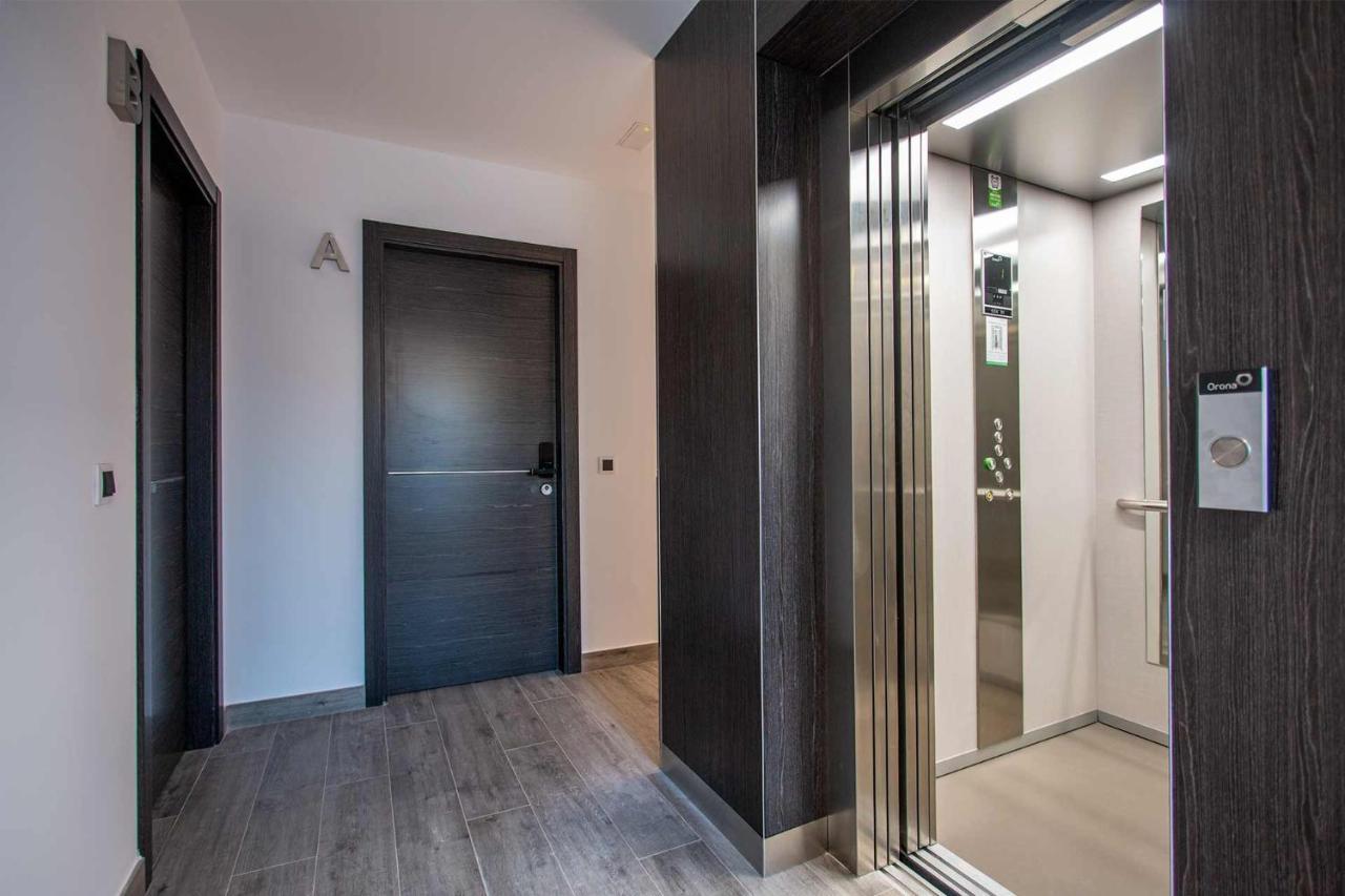 Apartamentos en Plaza de España Recién construidos Nerja Esterno foto